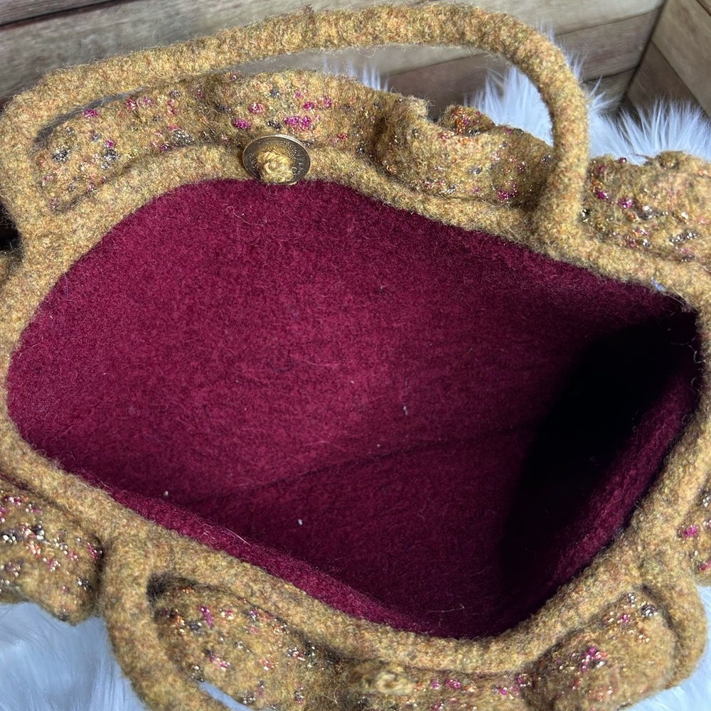 Custom Made Wool Handbag - Picture 5 of 7